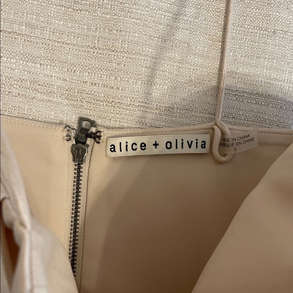 Alice + Olivia Kiyoko Dress - Picture 7 of 12